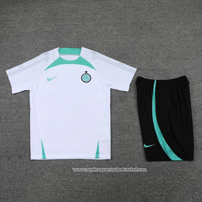 Fato de Treino
 Inter de Milao 
 2022-2023 Manga Curta
 Branco
 - Calcas Curta
